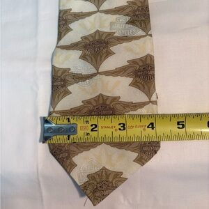 Harley-Davidson Wings N' Pinstripe White & Tan Logo 100% Silk Tie, Ralph Marlin